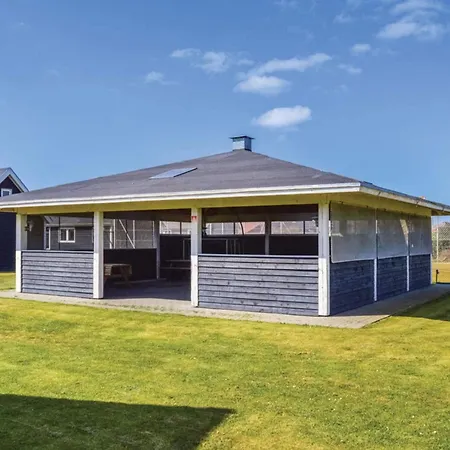 4 Star In Holiday home *