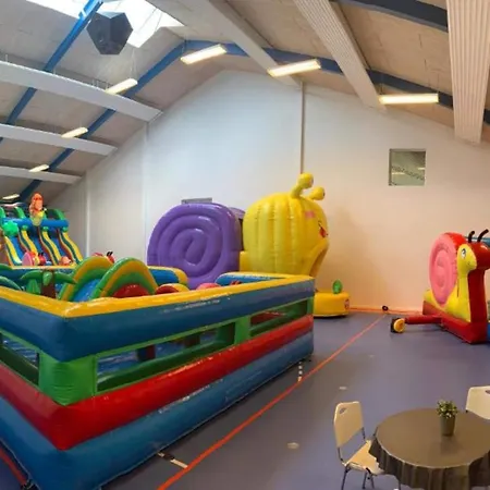 4 Star In Ferienhaus